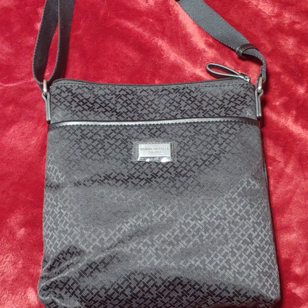 Tommy Hilfiger Crossbody Purse